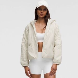 NWT XS Lululemon Lightweight Water-Resistant Insulated Hooded Jacket - Bone